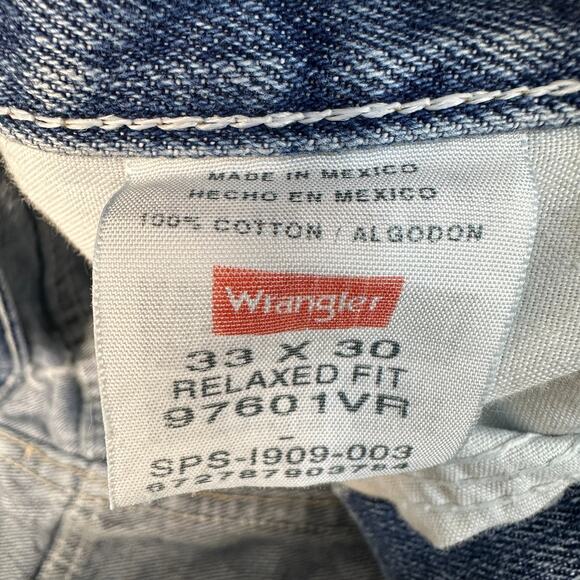 Wrangler Cut Off Jean Shorts Womens 33 Medium Wash Denim Relaxed Fit Distressed - Picture 8 of 10